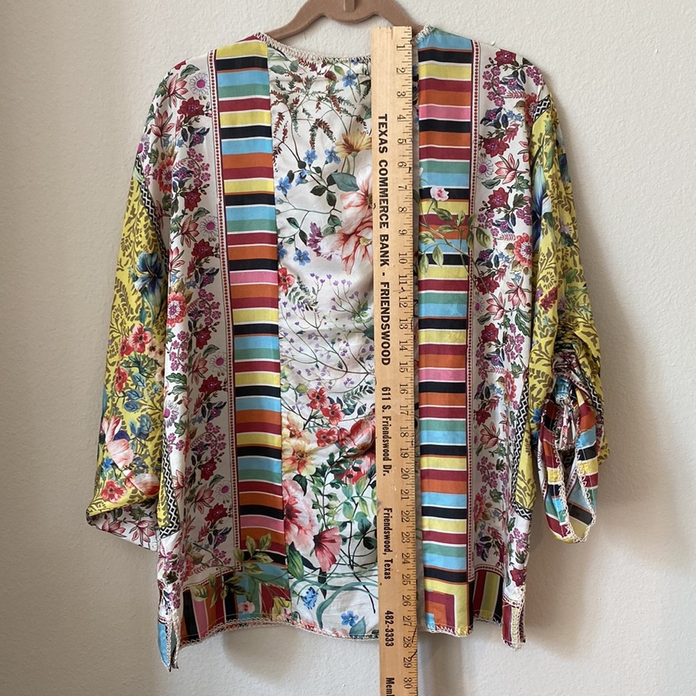 Johnny Was 100% silk Talia top. Very gently worn with original tag. - Picture 6 of 8